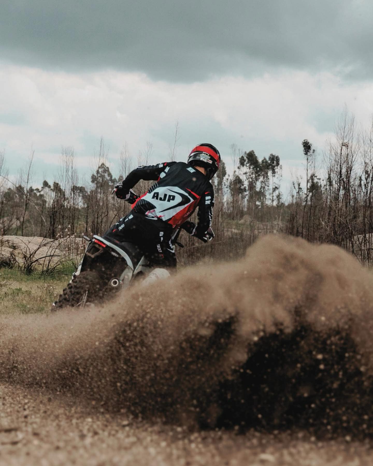 PR7 Adventure — jízda bokem