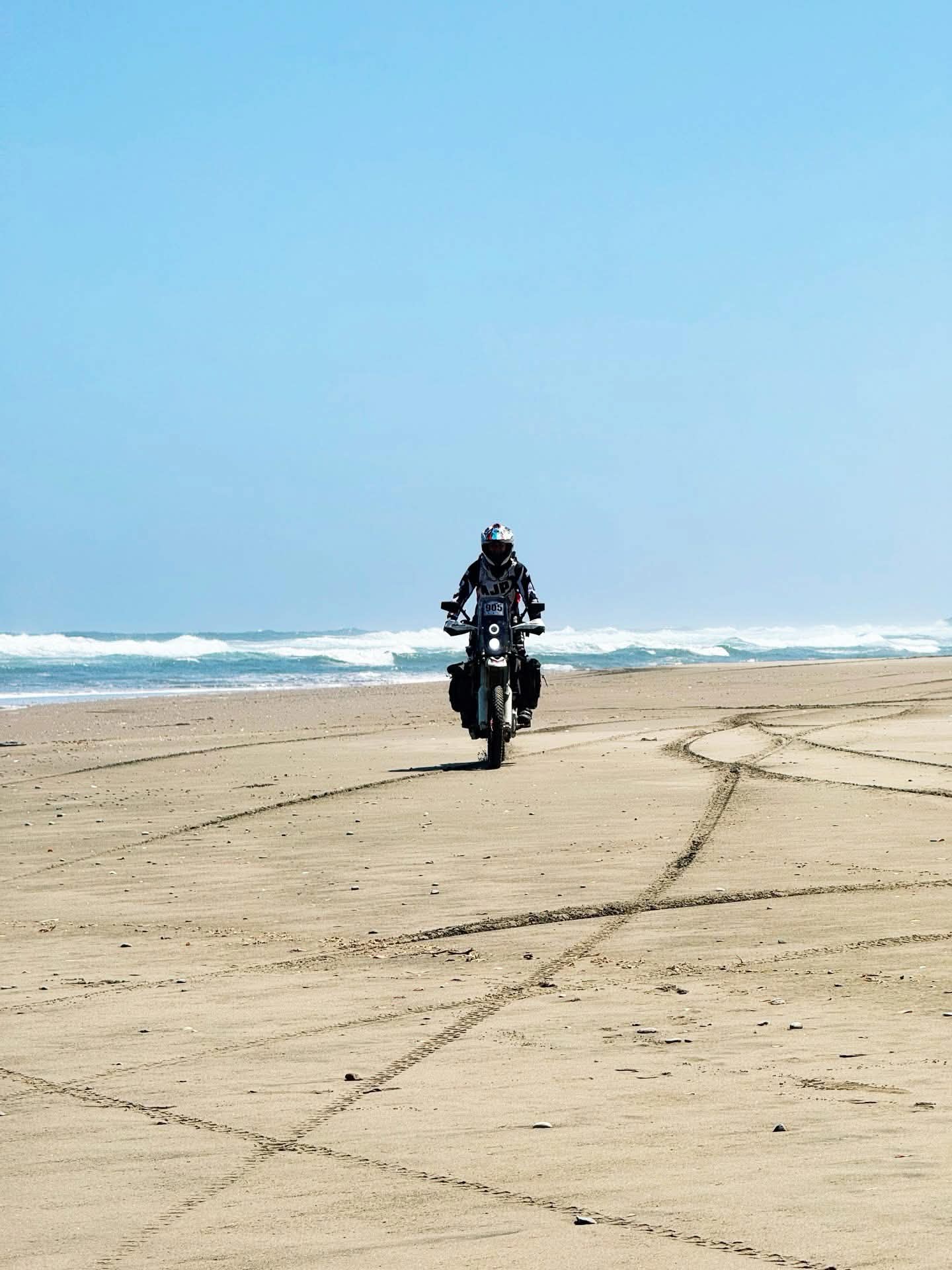 PR7 Adventure jízda podél moře
